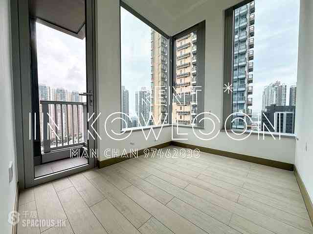 Tai Kok Tsui - L・Living 23 03