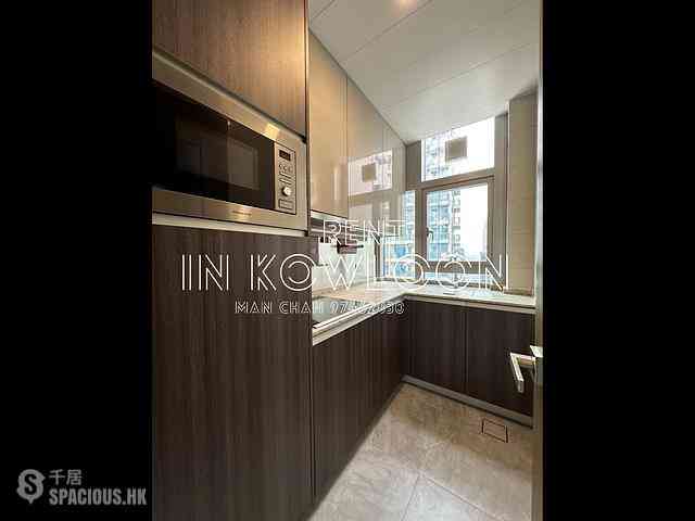 Tai Kok Tsui - L・Living 23 05