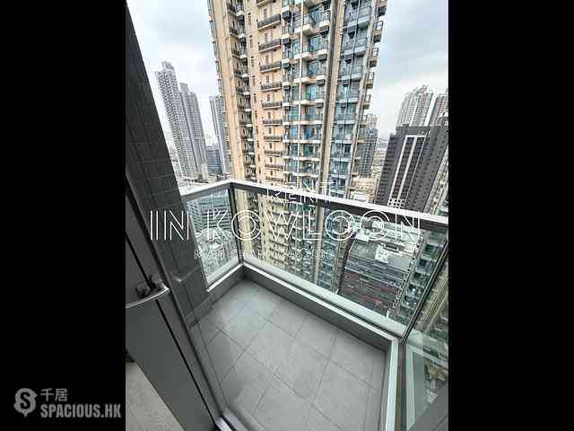 Tai Kok Tsui - L・Living 23 07