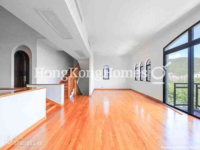 Chung Hom Kok - Casa Del Sol 01