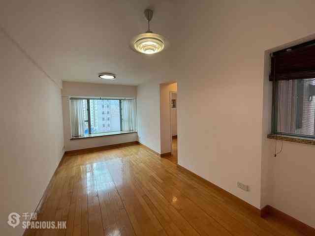 Sheung Wan - Queen's Terrace Block 3 03