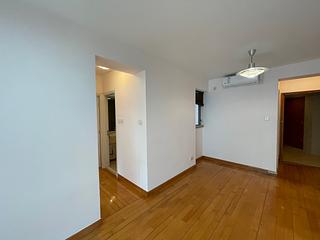 Sheung Wan - Queen's Terrace Block 3 04