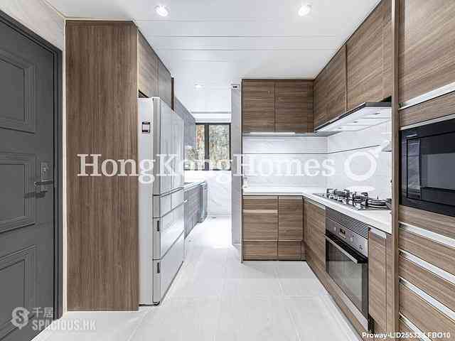 Repulse Bay - South Bay Villas 11