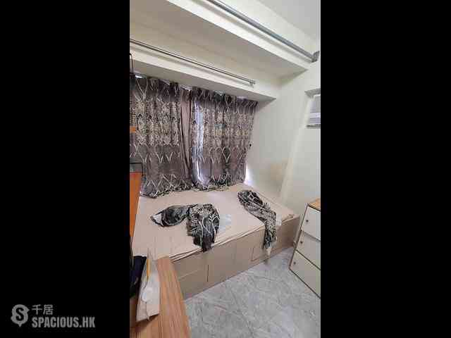 Mong Kok - Tak Cheong Court 04