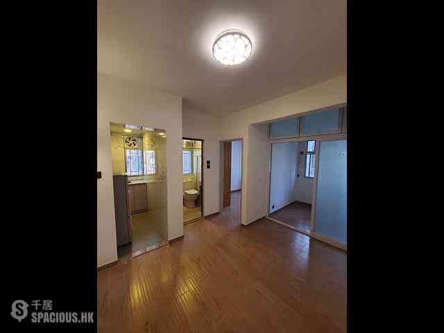 Sai Ying Pun - Sing Fai Building 01