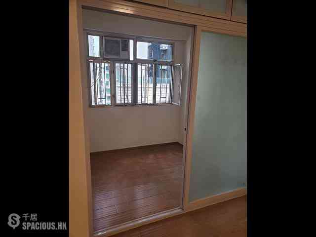 Sai Ying Pun - Sing Fai Building 04