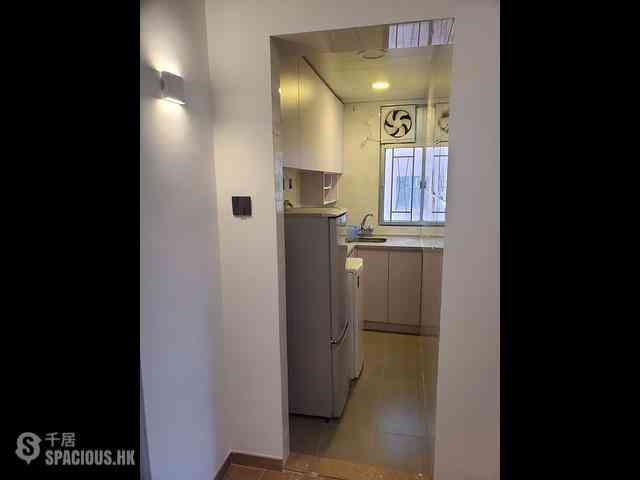 Sai Ying Pun - Sing Fai Building 05