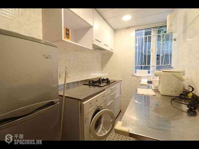 Wan Chai - Hoover Towers Block 1 02