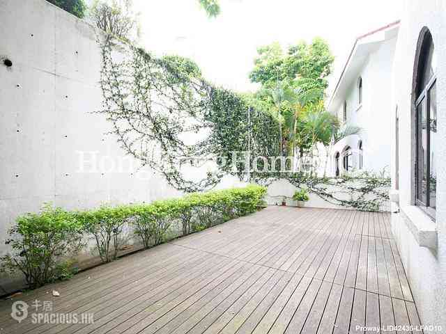 Chung Hom Kok - Casa Del Sol 01