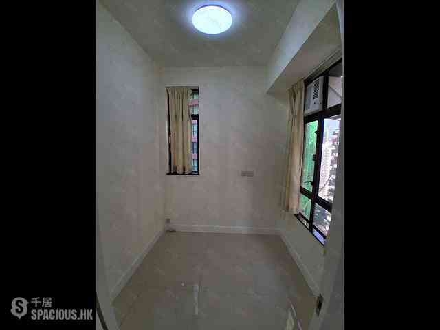 Mid Levels Central - Good View Court 02
