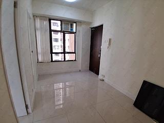 Mid Levels Central - Good View Court 03