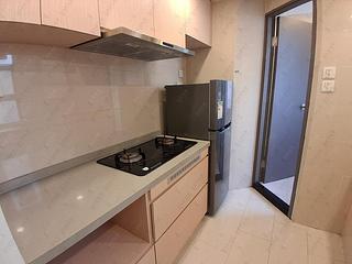 Mid Levels Central - Good View Court 07