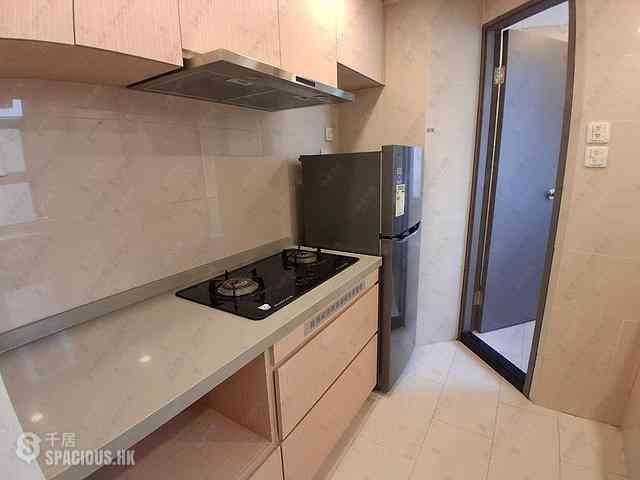 Mid Levels Central - Good View Court 07