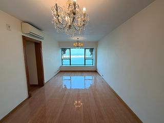 Siu Sai Wan - Island Resort Block 9 04
