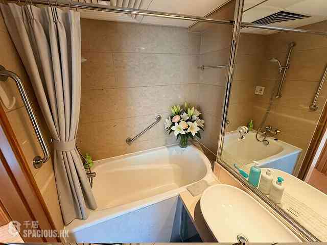 Siu Sai Wan - Island Resort Block 9 08