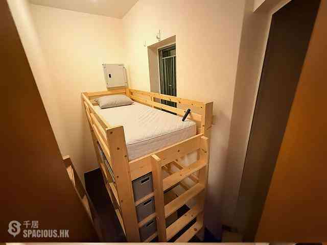Siu Sai Wan - Island Resort Block 9 10