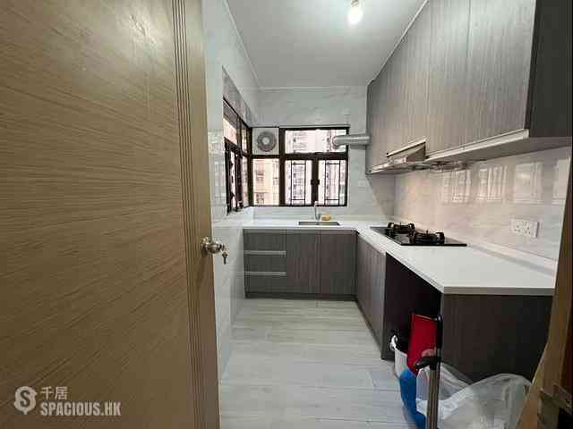 Sai Ying Pun - Kwong Fung Terrace 03