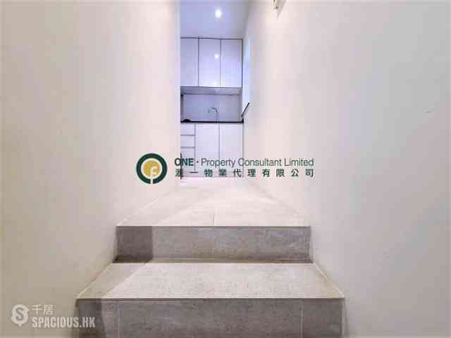 Sheung Wan - Wing Fai Building 06