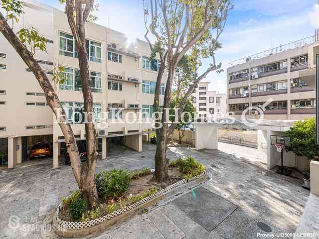 Pok Fu Lam - Bisney Villas 01