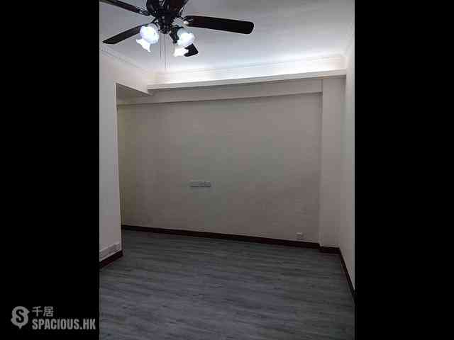 Sai Ying Pun - Ming Hing Building 02