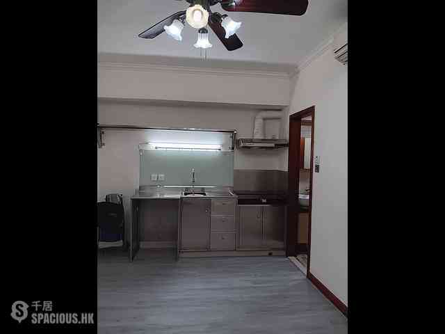 Sai Ying Pun - Ming Hing Building 05