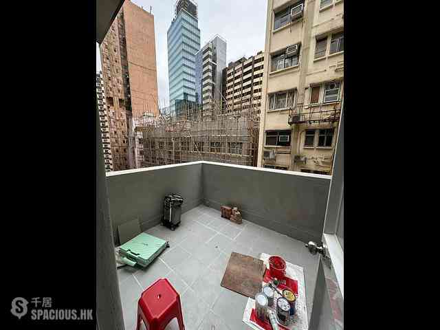 Wan Chai - Hennessy Building 01