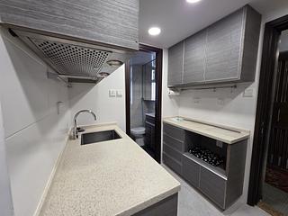 Wan Chai - Hennessy Building 04