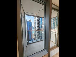 Lohas Park - Lohas Park Phase 11C Villa Garda II Tower 2A 02