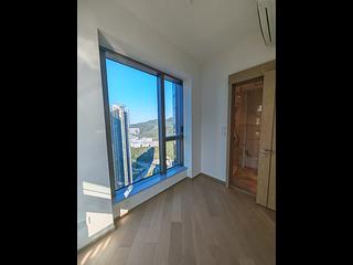 Lohas Park - Lohas Park Phase 11C Villa Garda II Tower 2A 12