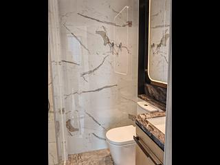 Lohas Park - Lohas Park Phase 11C Villa Garda II Tower 2A 15