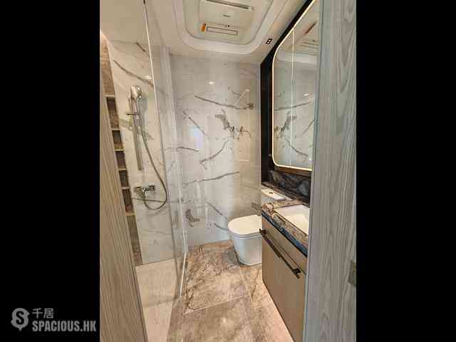 Lohas Park - Lohas Park Phase 11C Villa Garda II Tower 2A 16