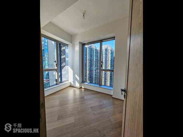 Lohas Park - Lohas Park Phase 11C Villa Garda II Tower 2A 17