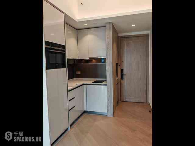 Lohas Park - Lohas Park Phase 11C Villa Garda II Tower 2A 18