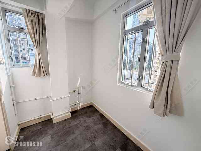 Tai Hang - Kan Oke House 12