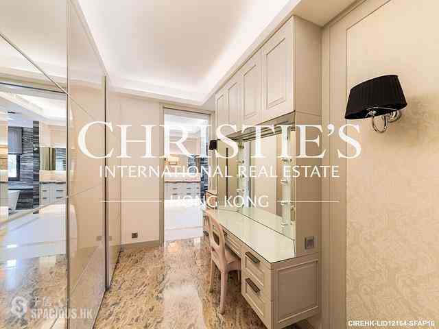 Chung Hom Kok - Pinewaver Villas 09