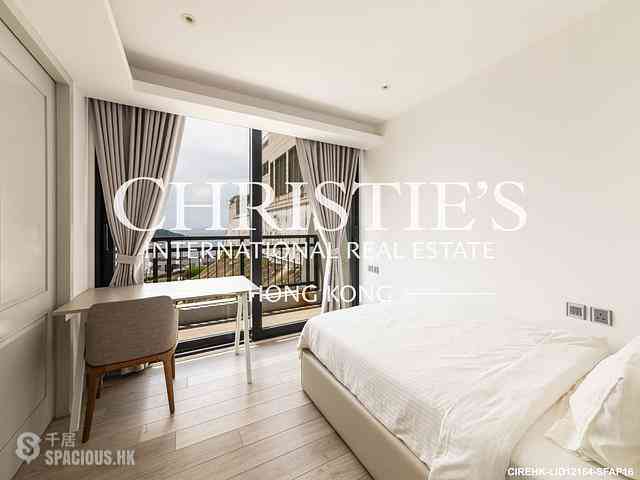 Chung Hom Kok - Pinewaver Villas 11