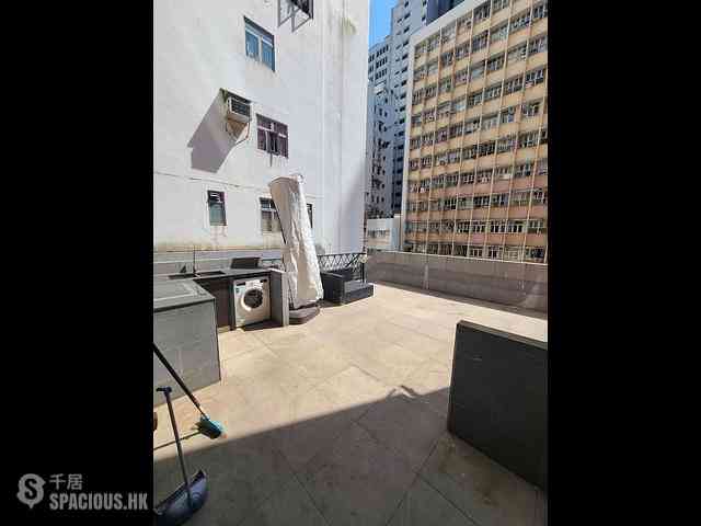 Wan Chai - Sing Kong Building 12