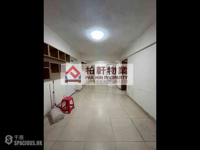 Quarry Bay - Lai Wah Mansion 02
