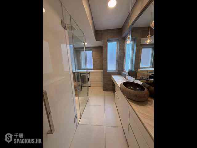 Sheung Wan - 62-64, Queen's Road West 05