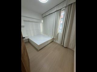 Sheung Wan - 62-64, Queen's Road West 03