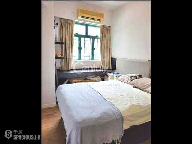 Wan Chai - Yue King Building 05