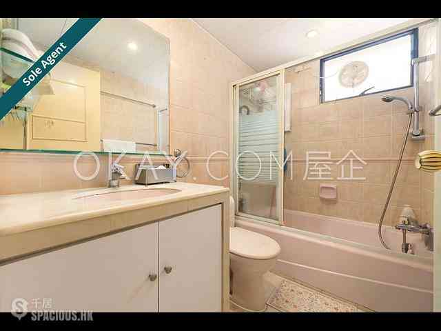 Yau Yat Chuen - May King Court 19