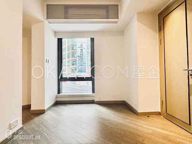 Mid Levels Central - 3, MacDonnell Road 07