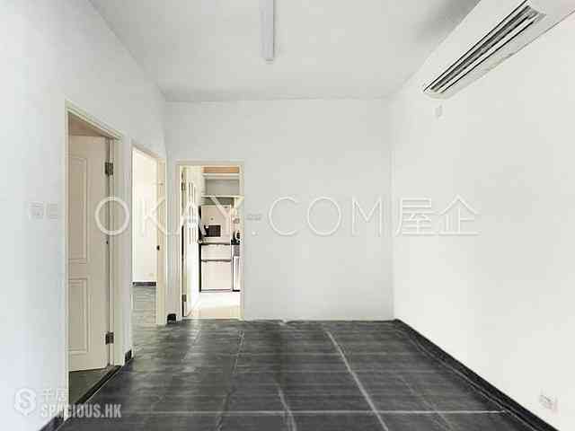 Mid Levels Central - Mackenny Court 05