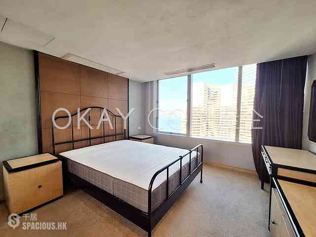 Wan Chai - Convention Plaza Apartments 05