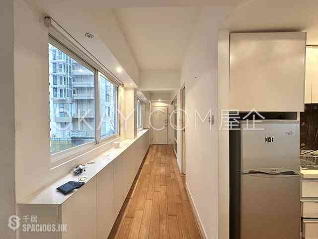 Mid Levels Central - Sun Fat Building 07