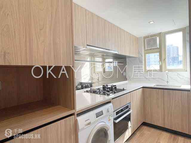 Mid Levels Central - St. Joan Court 02