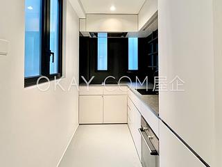 Central - 13, Peel Street 04