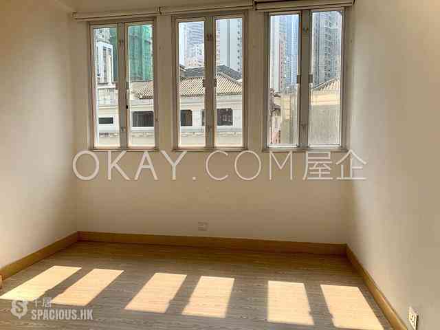 Central - Sunny Building 08