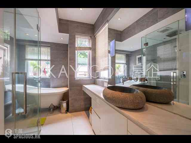 Sheung Wan - 62-64, Queen's Road West 04